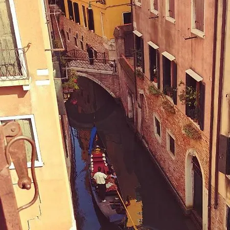Mansarda Querini Appartement Venetië